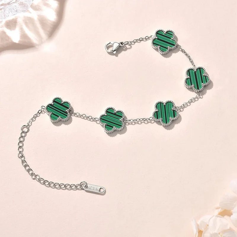 Lucky Clover Double-Sided Flower Bracelet – Elegance with a Touch of Fortune